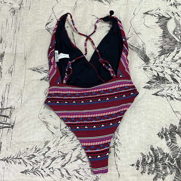 SOAH Aria One Piece Red Tribal S - Picture 5 of 6